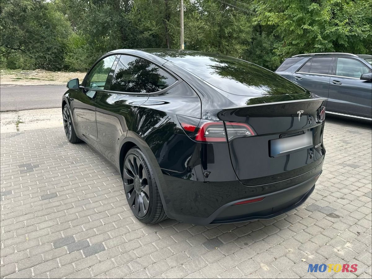 2023' Tesla Model Y photo #2