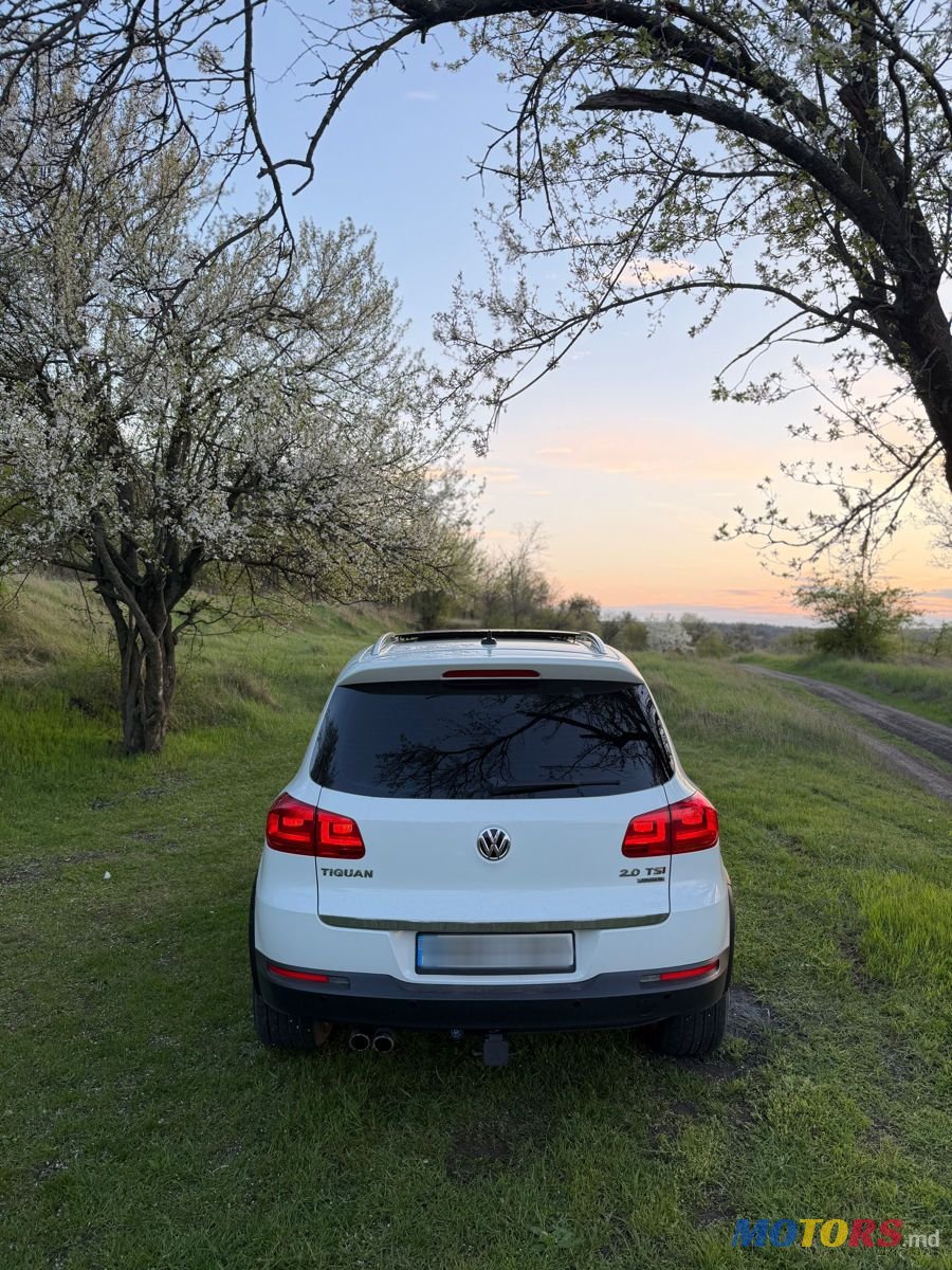 2014' Volkswagen Tiguan photo #4