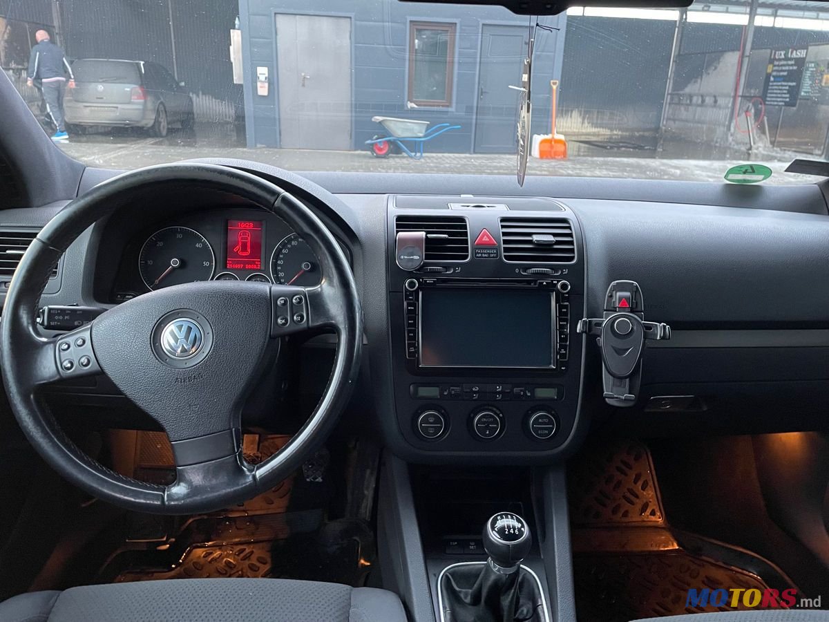 2006' Volkswagen Golf photo #6