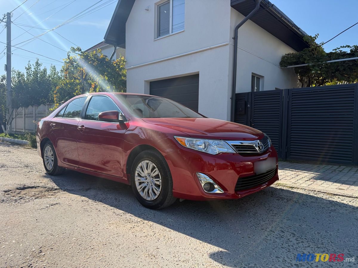 2012' Toyota Camry photo #1