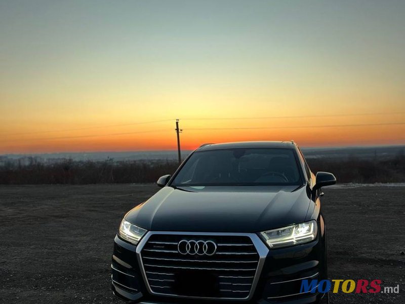 2019' Audi Q7 photo #3