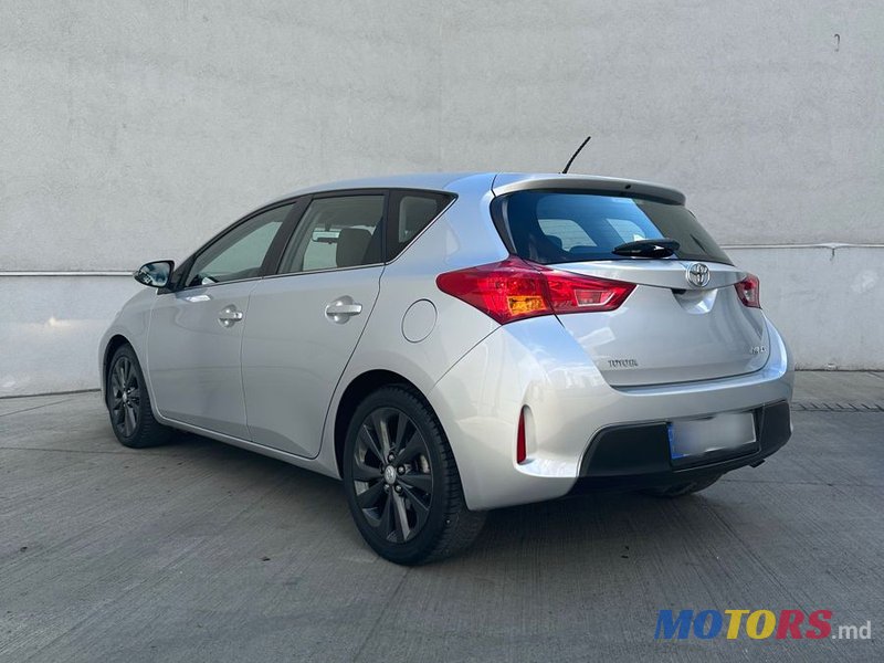 2014' Toyota Auris photo #6