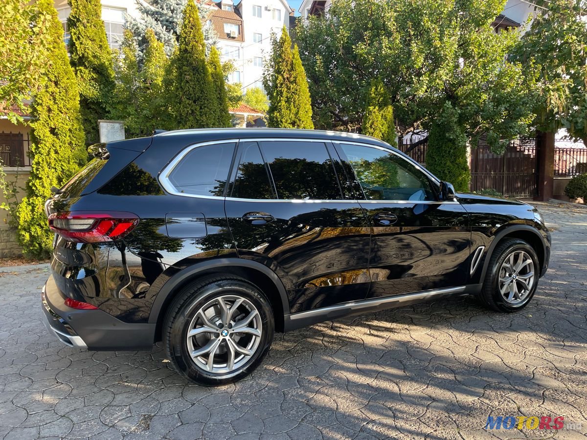2020' BMW X5 photo #2