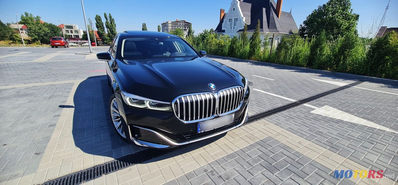 2019' BMW 7 Series photo #3