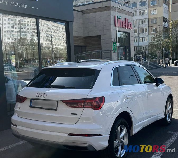 2019' Audi Q3 photo #4