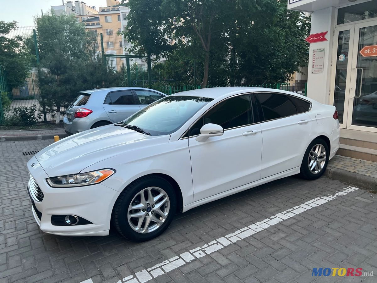 2013' Ford Fusion photo #3