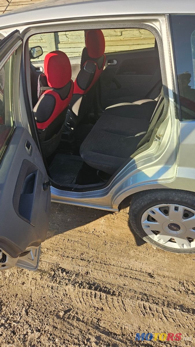 2003' Ford Fusion photo #4