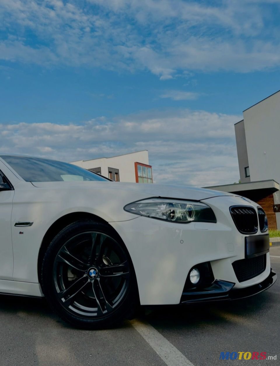 2015' BMW 5 Series photo #2