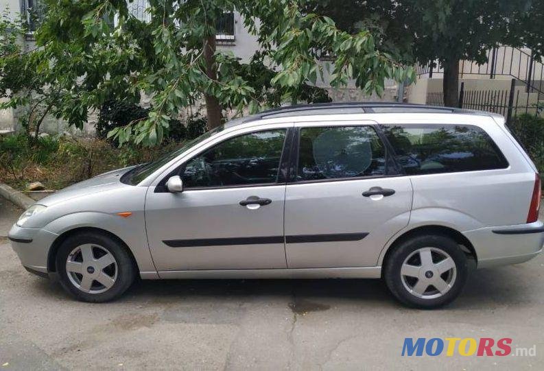 2004' Ford Focus photo #1