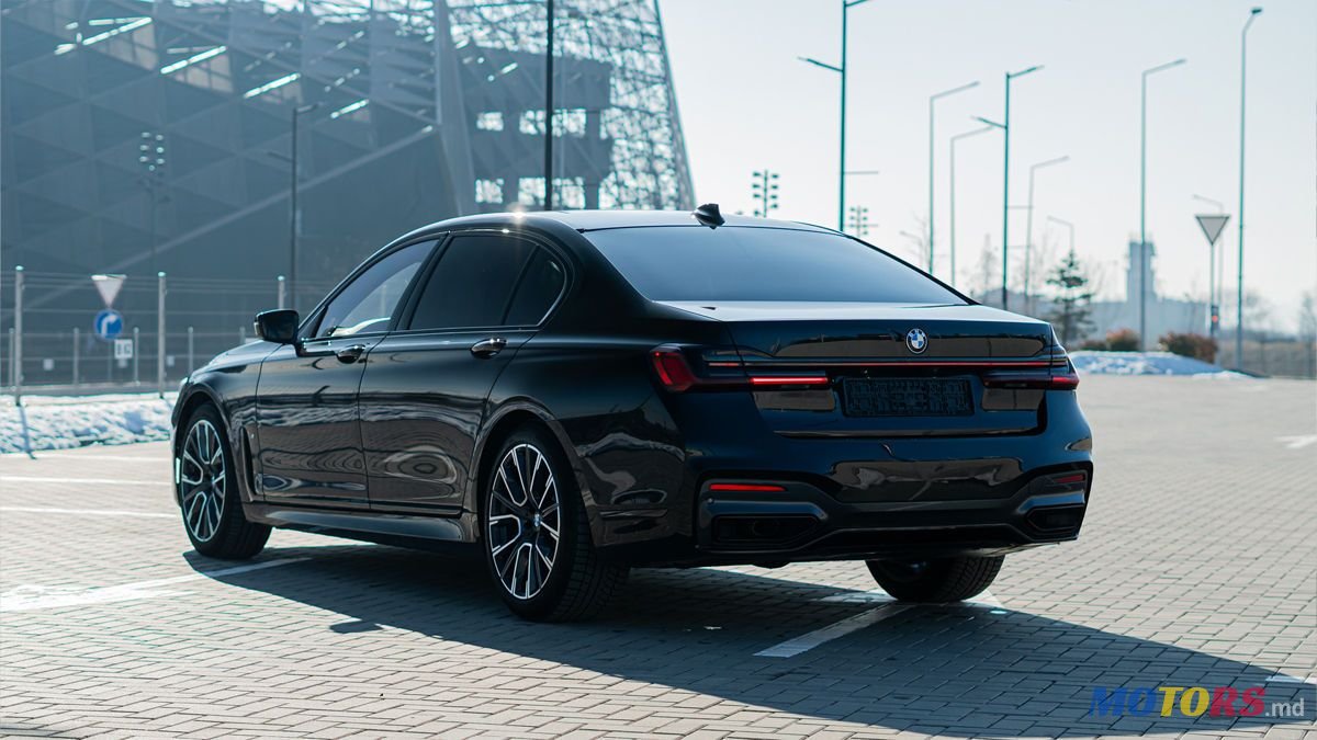 2020' BMW 7 Series photo #3