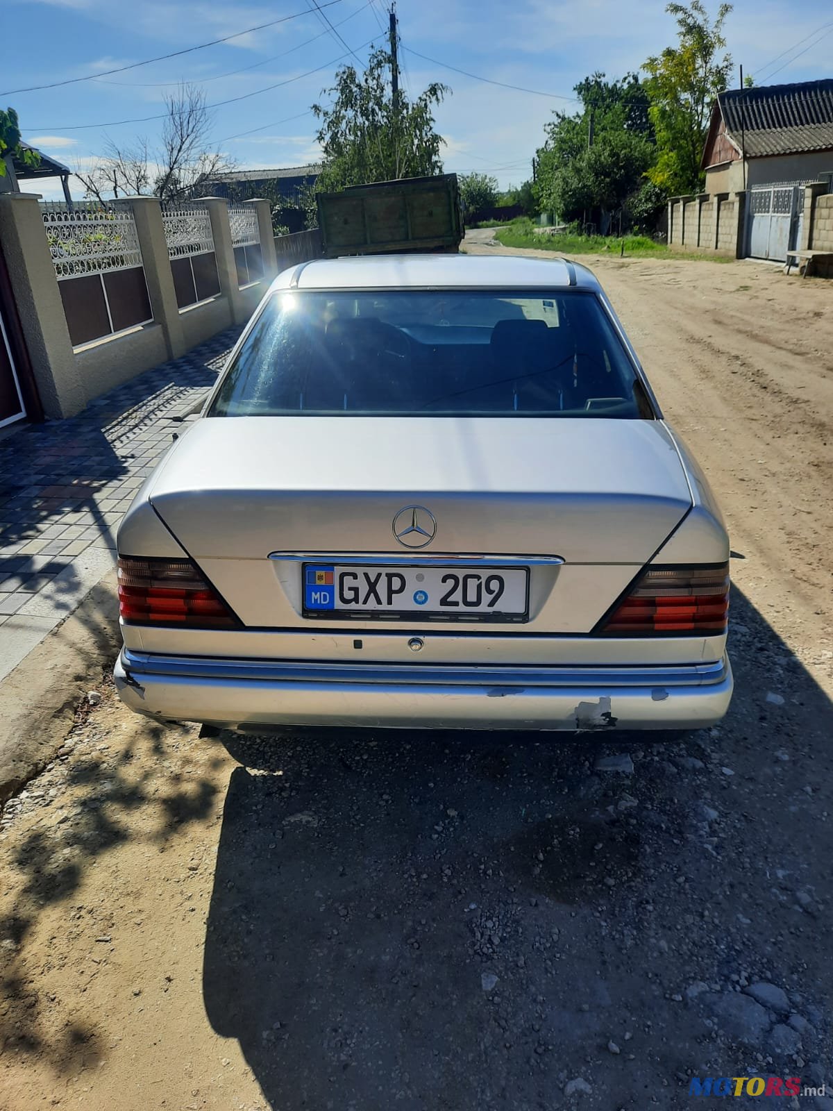 1994' Mercedes-Benz E-Class photo #2