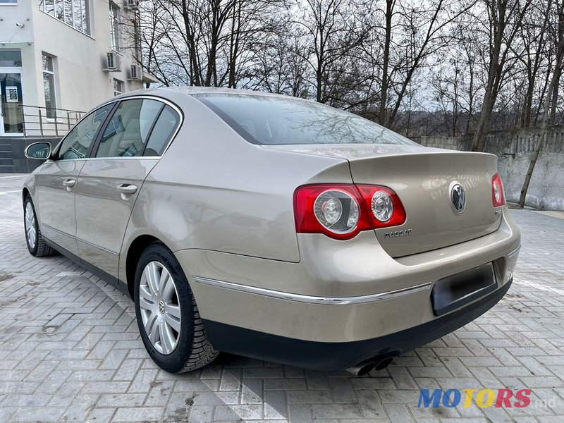 2008' Volkswagen Passat photo #4