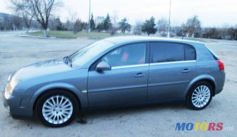 2005' Opel Signum photo #1