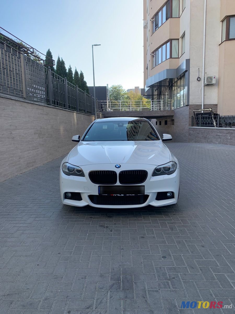 2012' BMW 5 Series photo #2