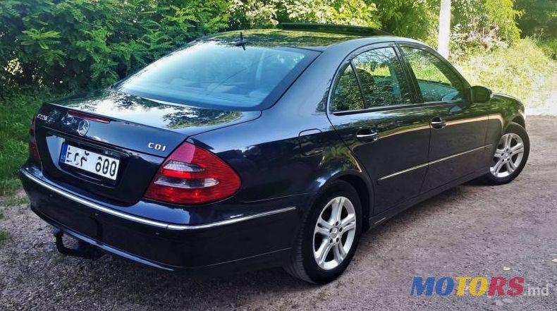 2004' Mercedes-Benz E photo #3