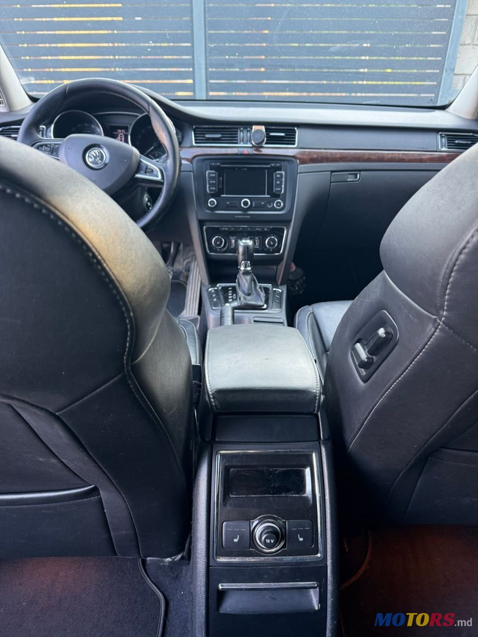 2014' Skoda Superb photo #5