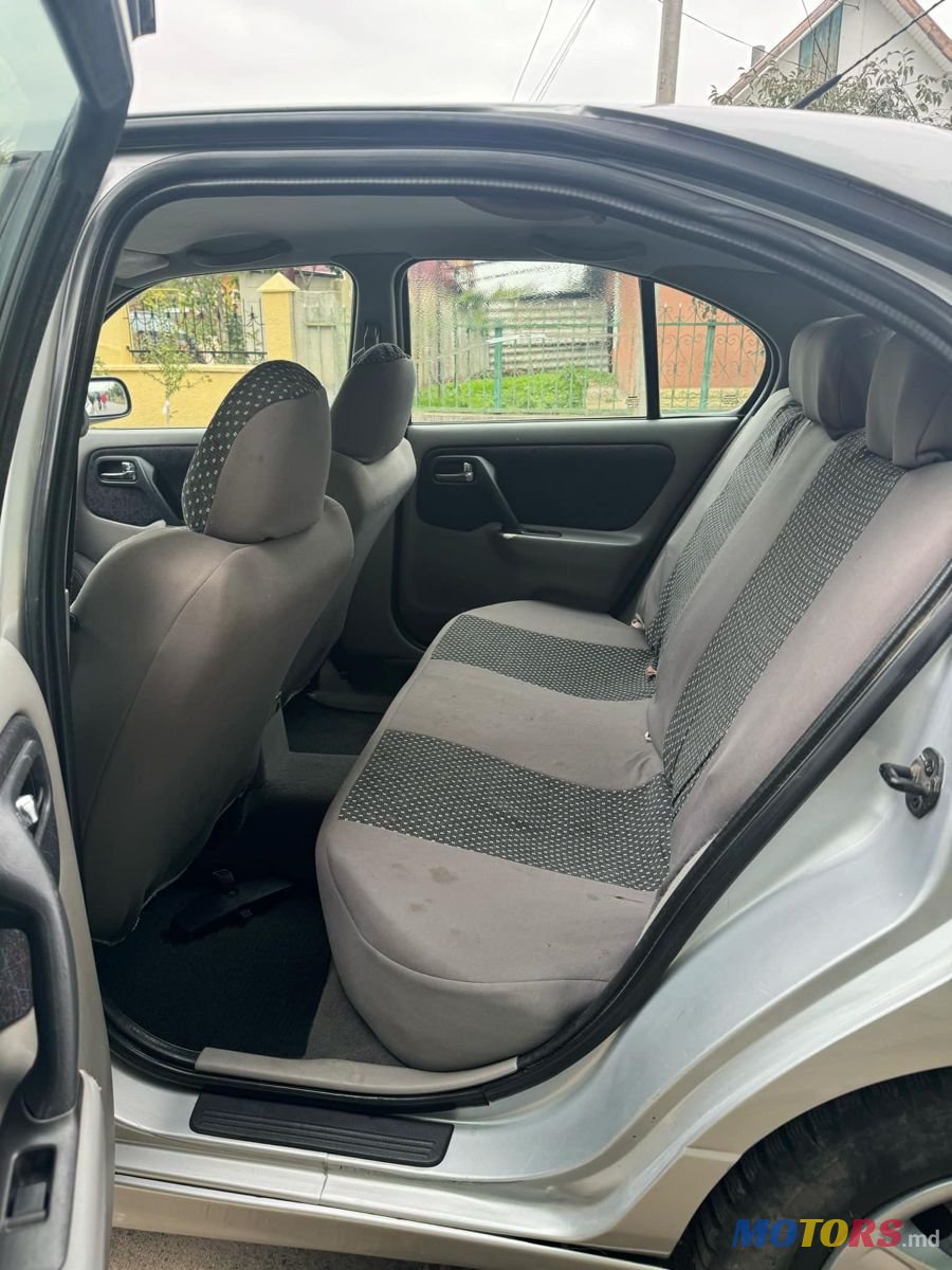 2000' Nissan Primera photo #6