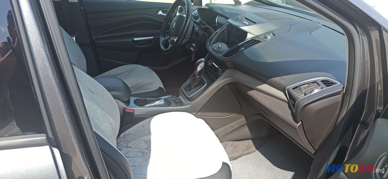 2012' Ford Grand C-MAX photo #6