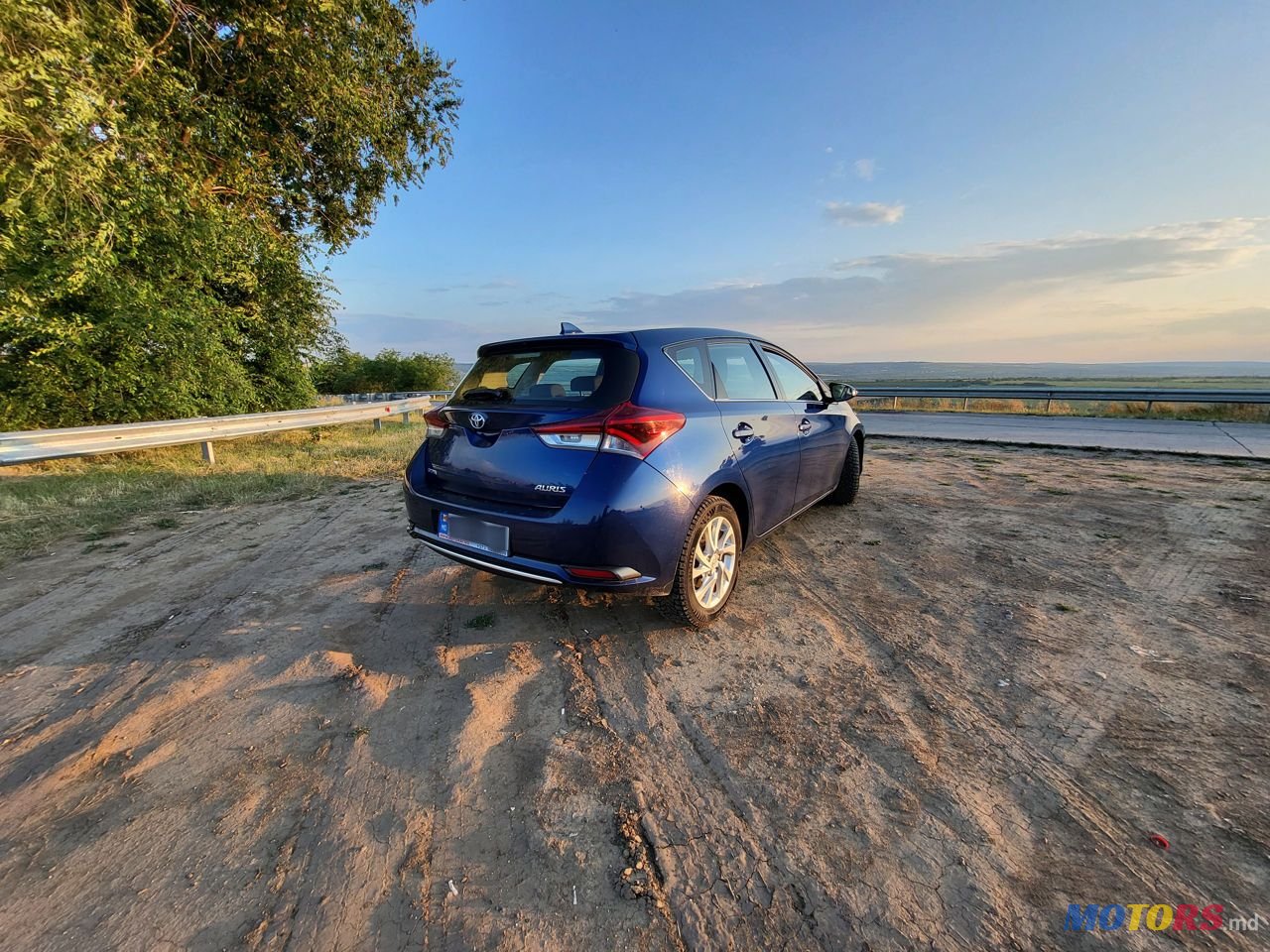 2016' Toyota Auris photo #4