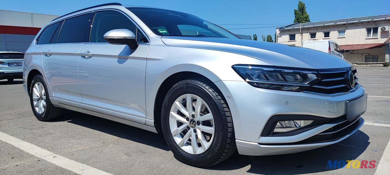 2020' Volkswagen Passat photo #2