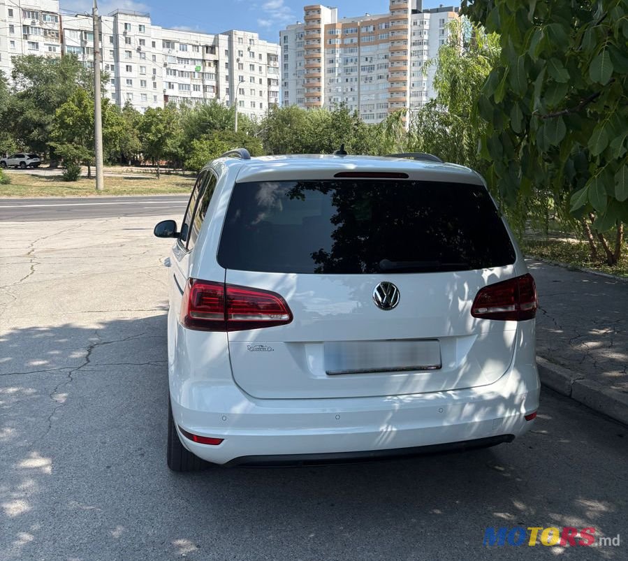 2019' Volkswagen Sharan photo #3