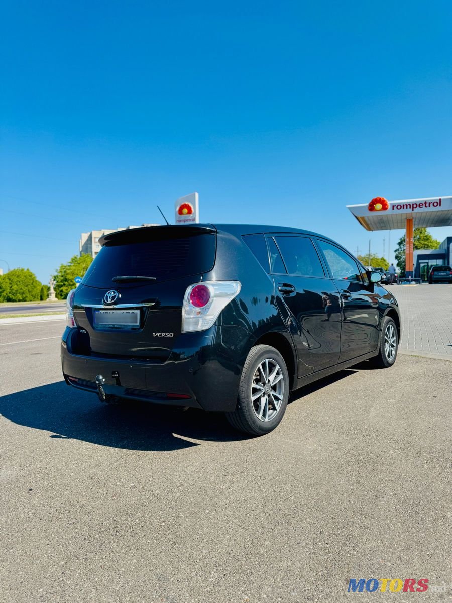 2014' Toyota Verso photo #4