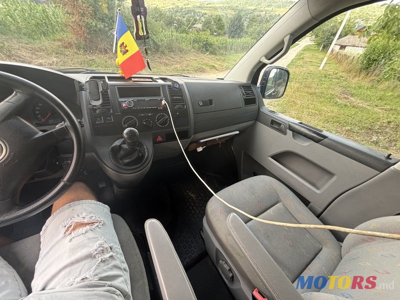 2004' Volkswagen T5 photo #6