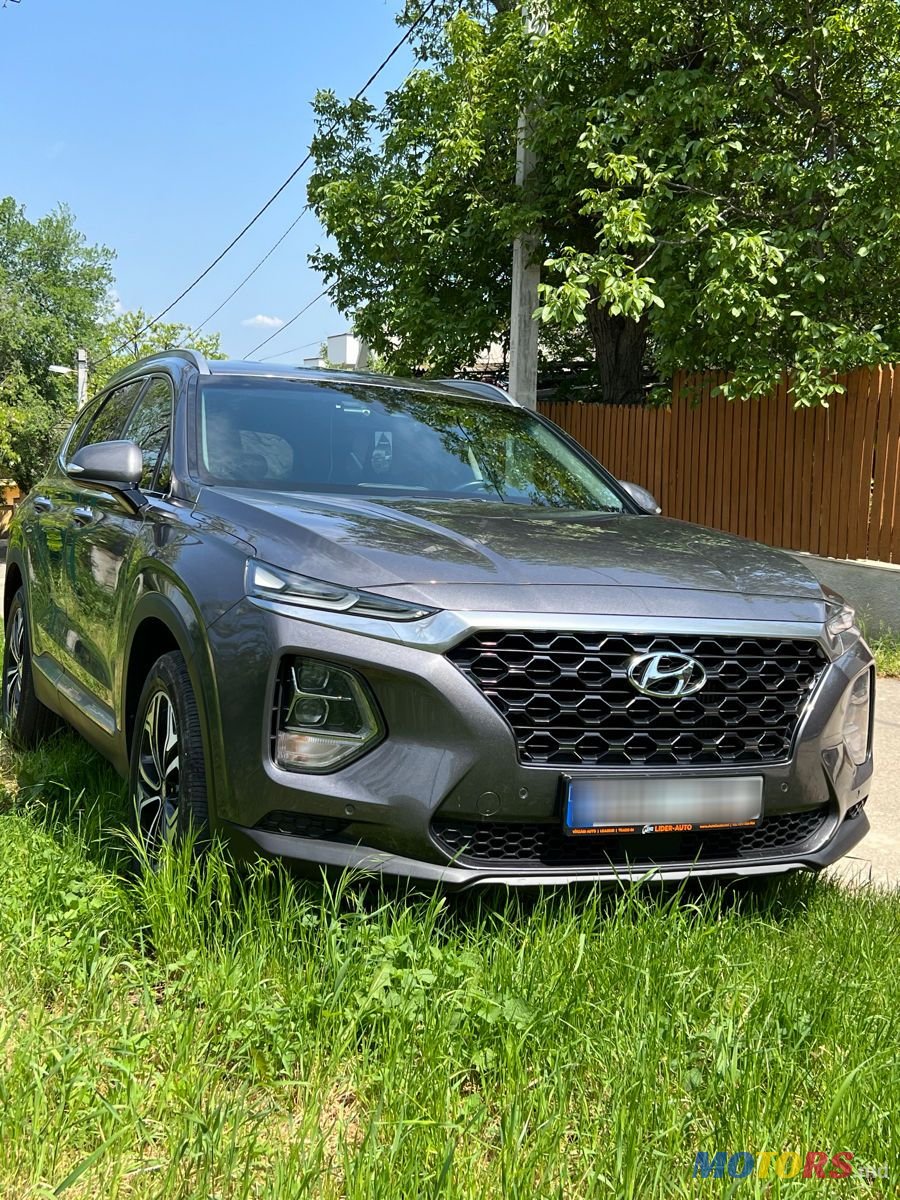2018' Hyundai Santa Fe photo #3