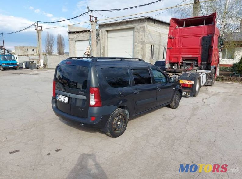 2007' Dacia Logan Mcv photo #2