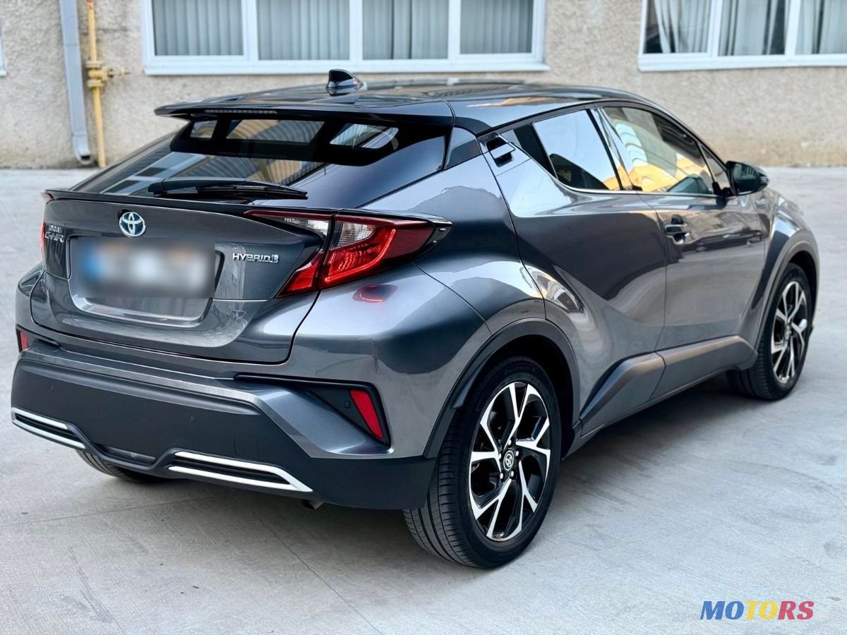 2020' Toyota C-HR photo #6
