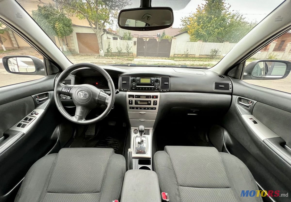 2005' Toyota Corolla photo #5