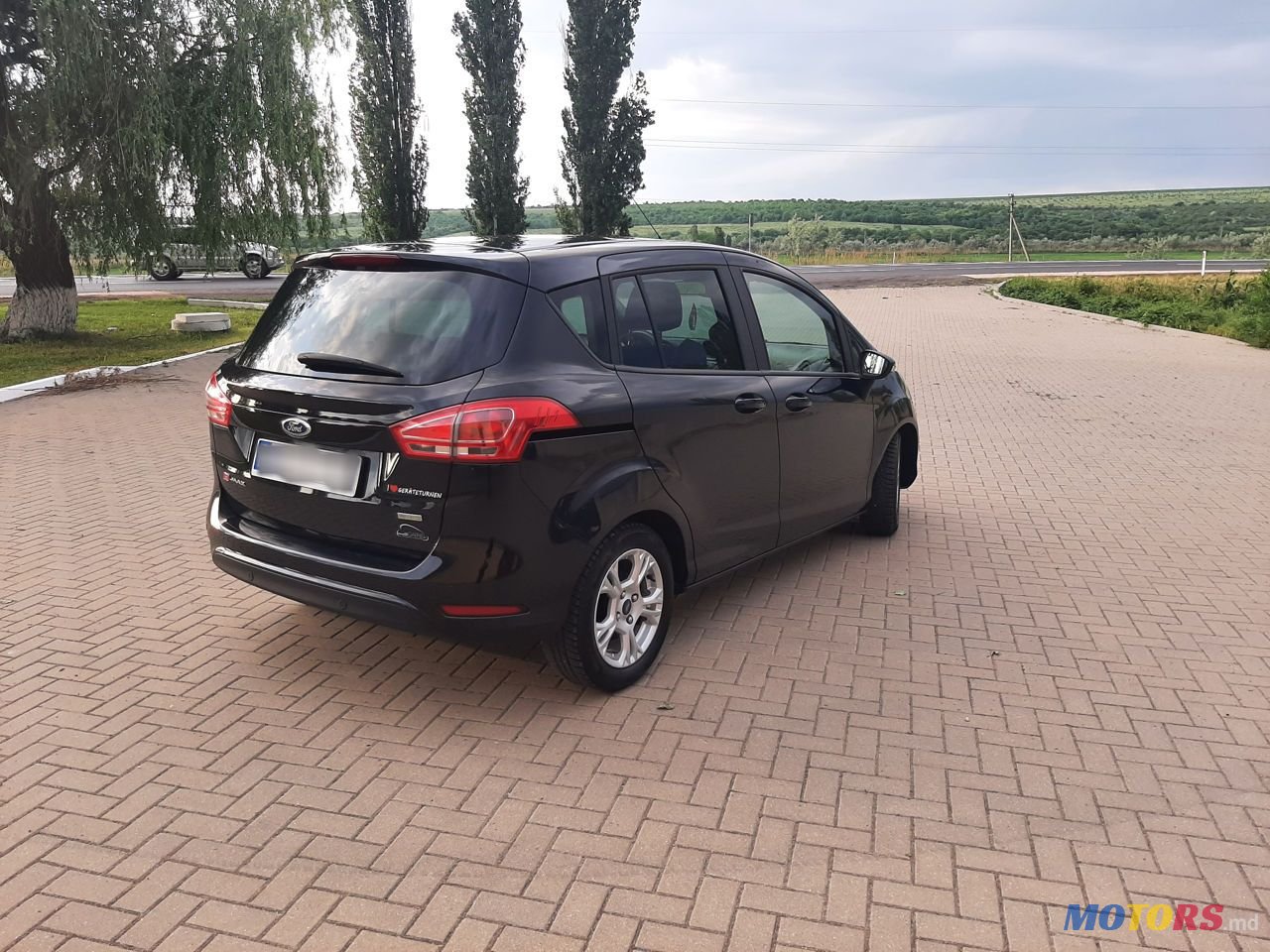 2015' Ford B-MAX photo #3