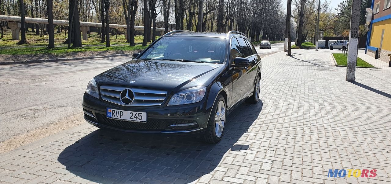 2010' Mercedes-Benz C Класс photo #1