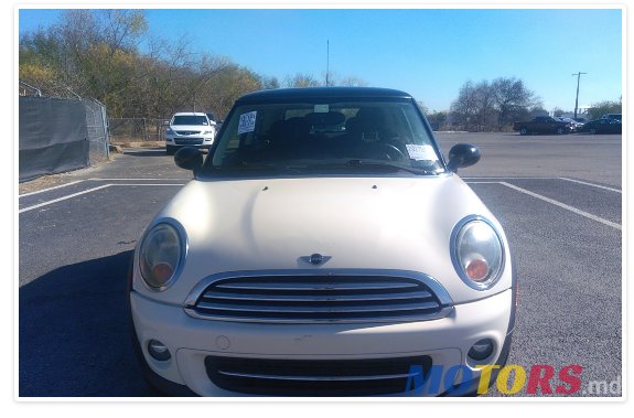 2013' MINI Cooper photo #2