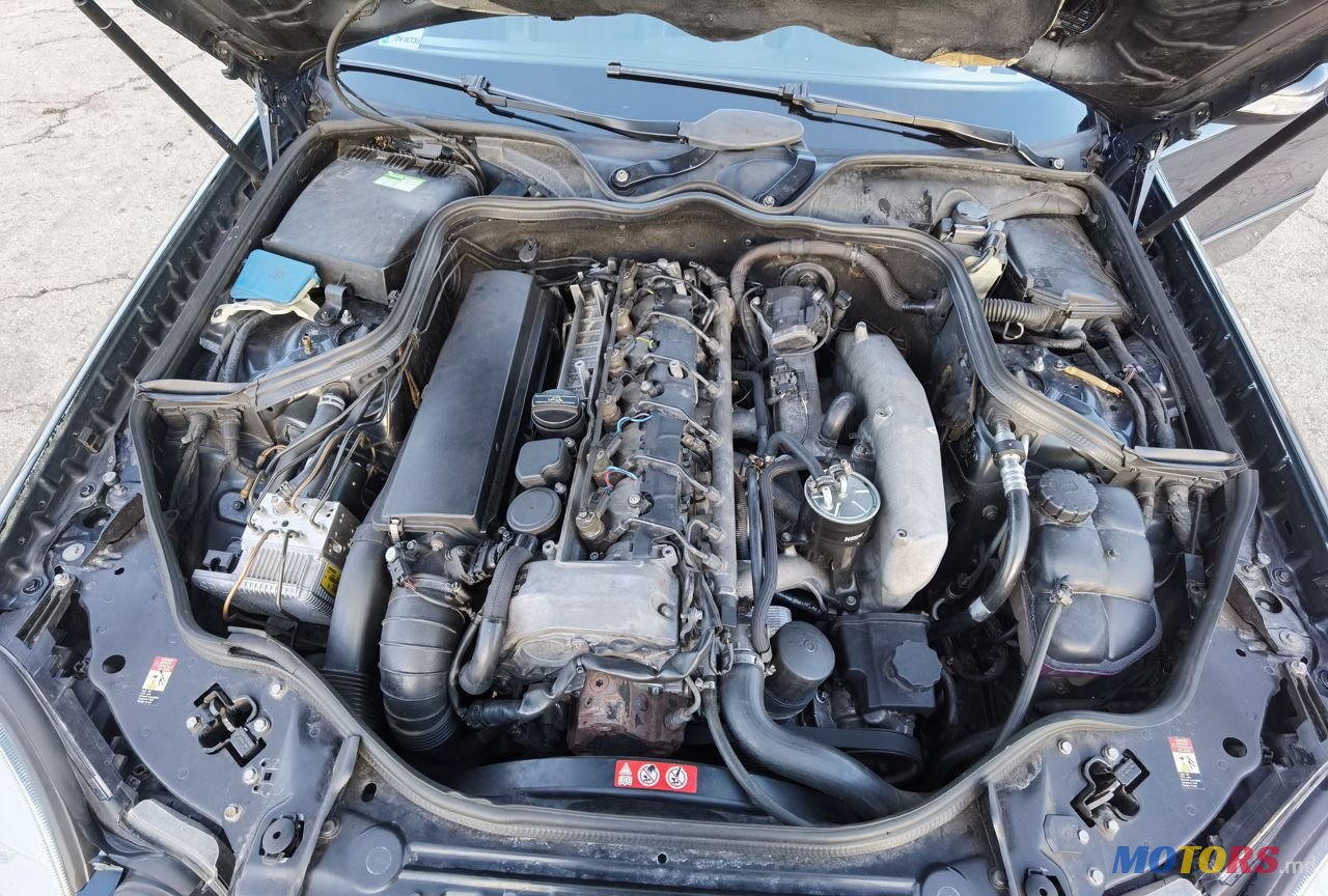 2004' Mercedes-Benz E Класс photo #6