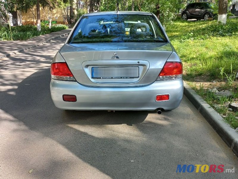 2005' Mitsubishi Lancer photo #5
