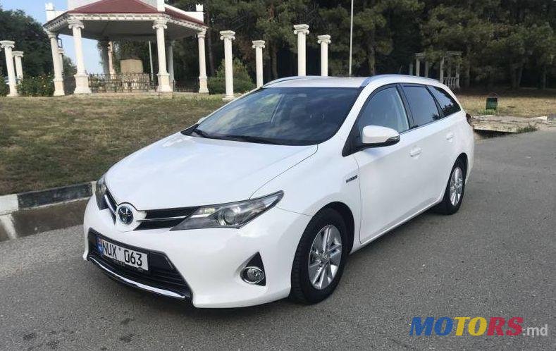 2015' Toyota Auris photo #1