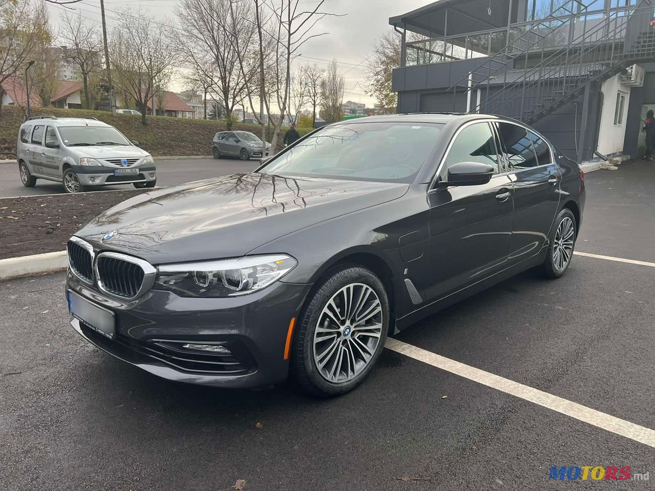 2017' BMW 5 Series photo #3