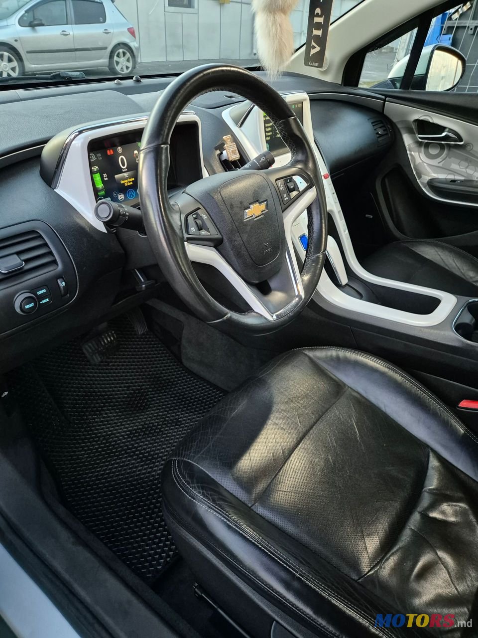 2010' Chevrolet Volt photo #4