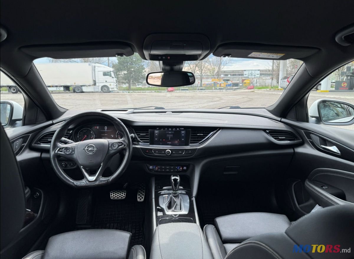 2018' Opel Insignia photo #3
