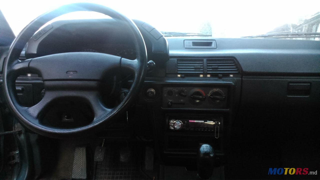 1992' Mitsubishi Lancer photo #5