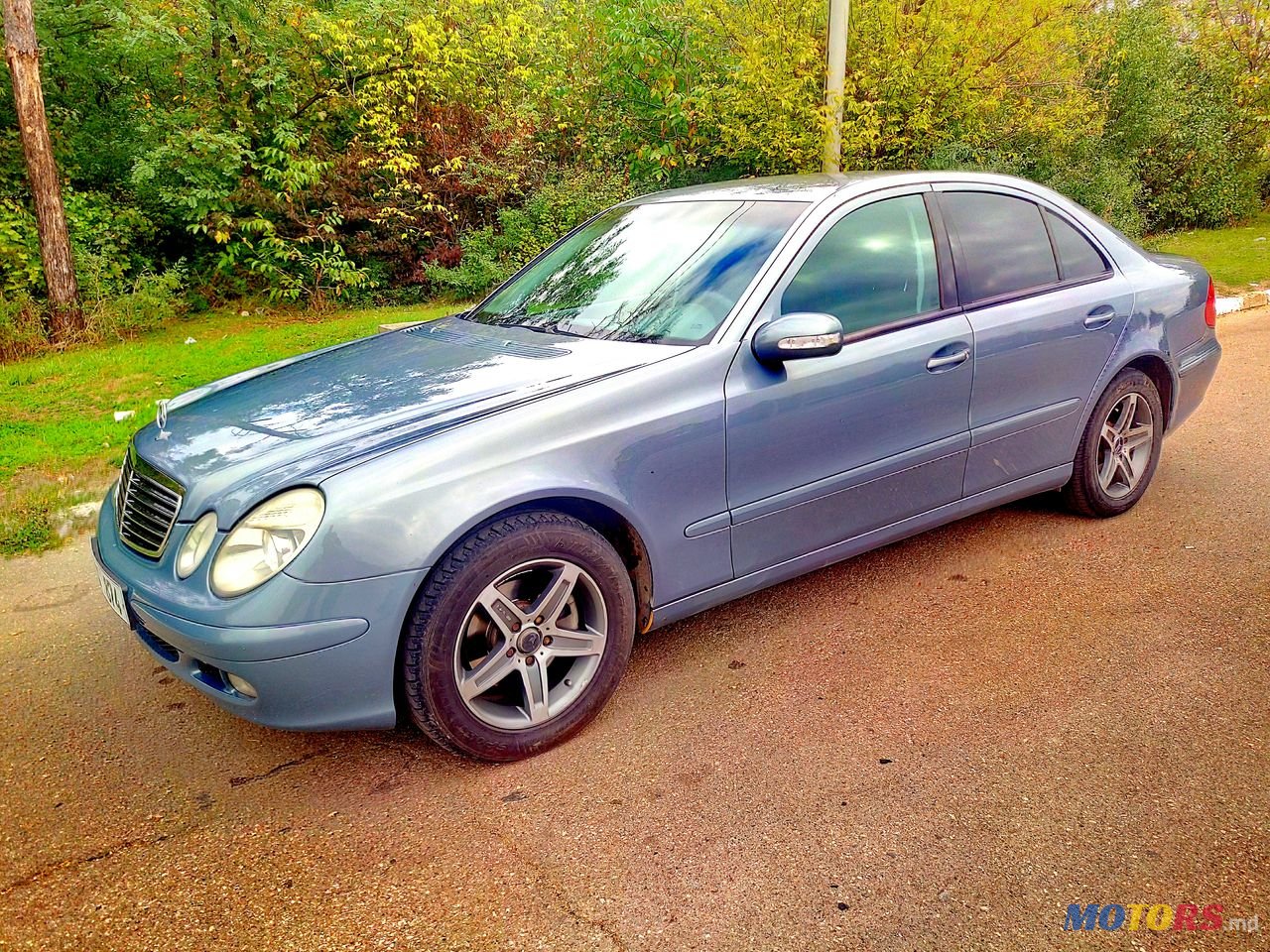 2004' Mercedes-Benz E-Class 220 photo #5