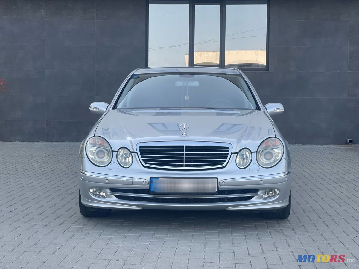 2004' Mercedes-Benz E-Class photo #1