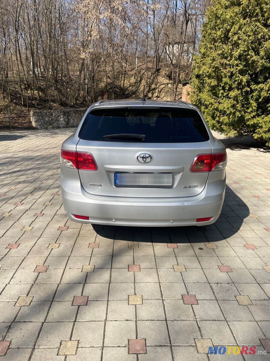 2010' Toyota Avensis photo #3