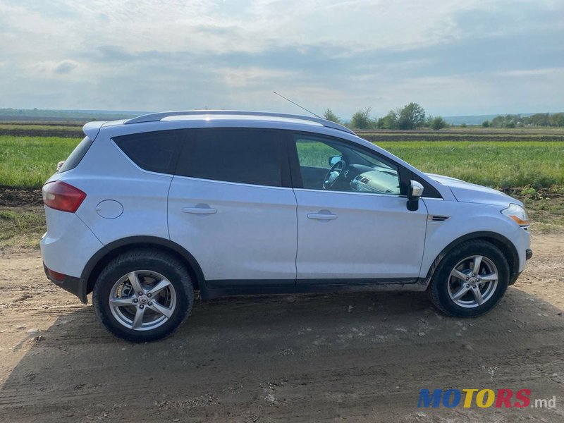 2008' Ford Kuga photo #2