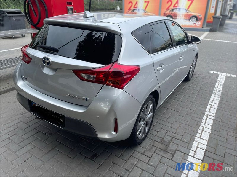 2014' Toyota Auris photo #1