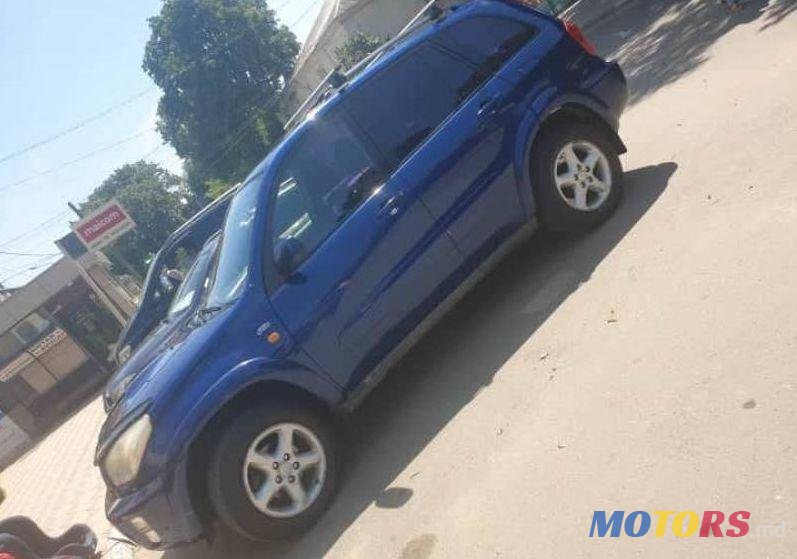 2003' Toyota RAV4 photo #1