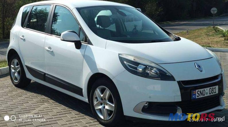 2012' Renault Scenic photo #1