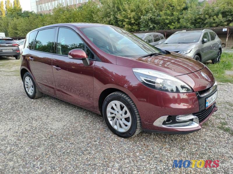 2013' Renault Scenic photo #1