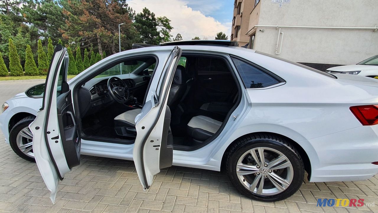 2019' Volkswagen Jetta photo #5